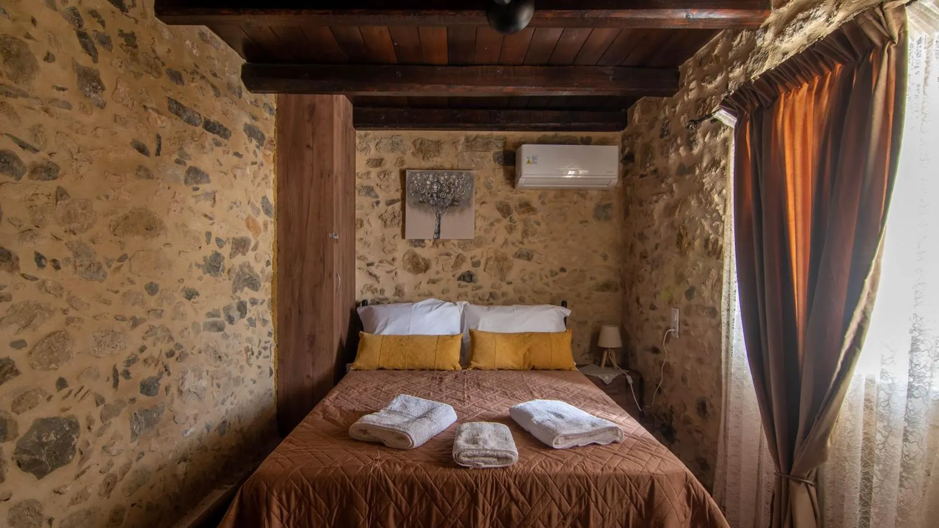 Hercules Traditional Houses Galipe 0*,