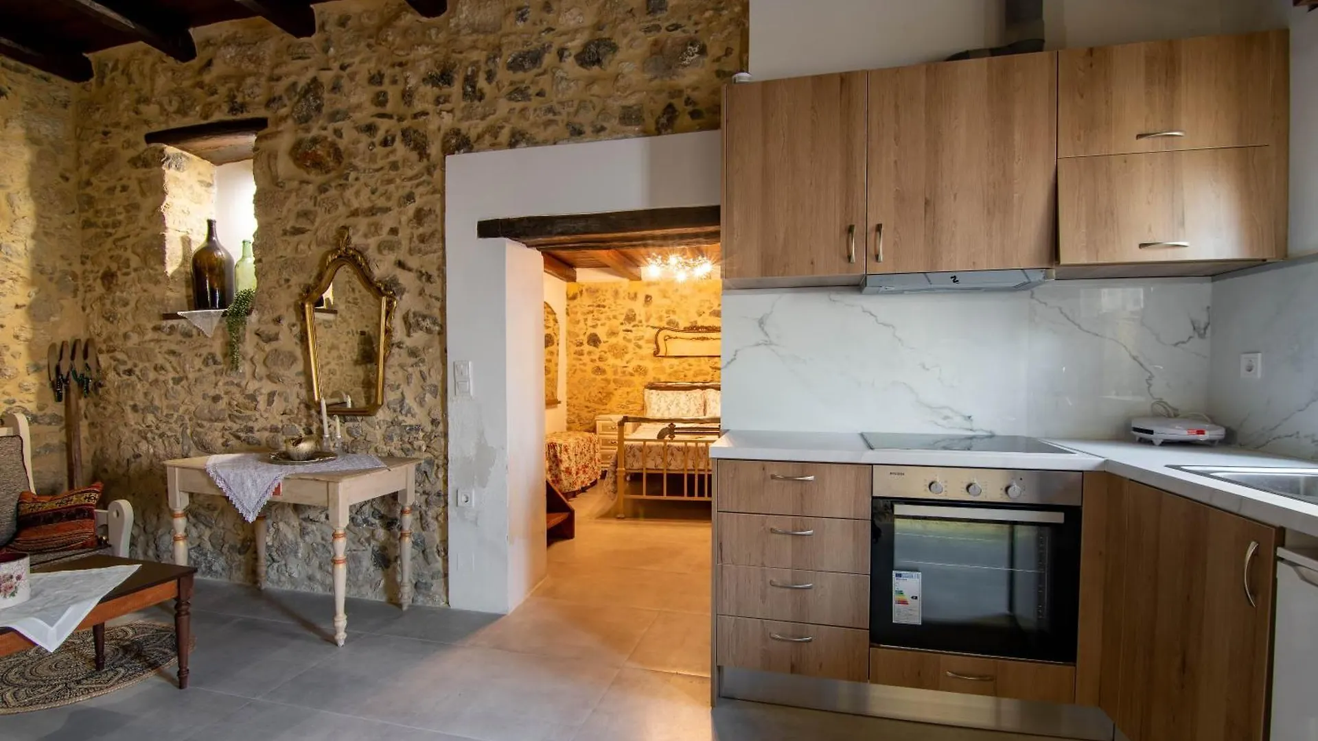 Hercules Traditional Houses Galipe Apartment
