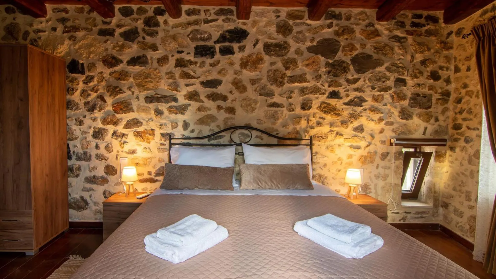 Hercules Traditional Houses Galipe